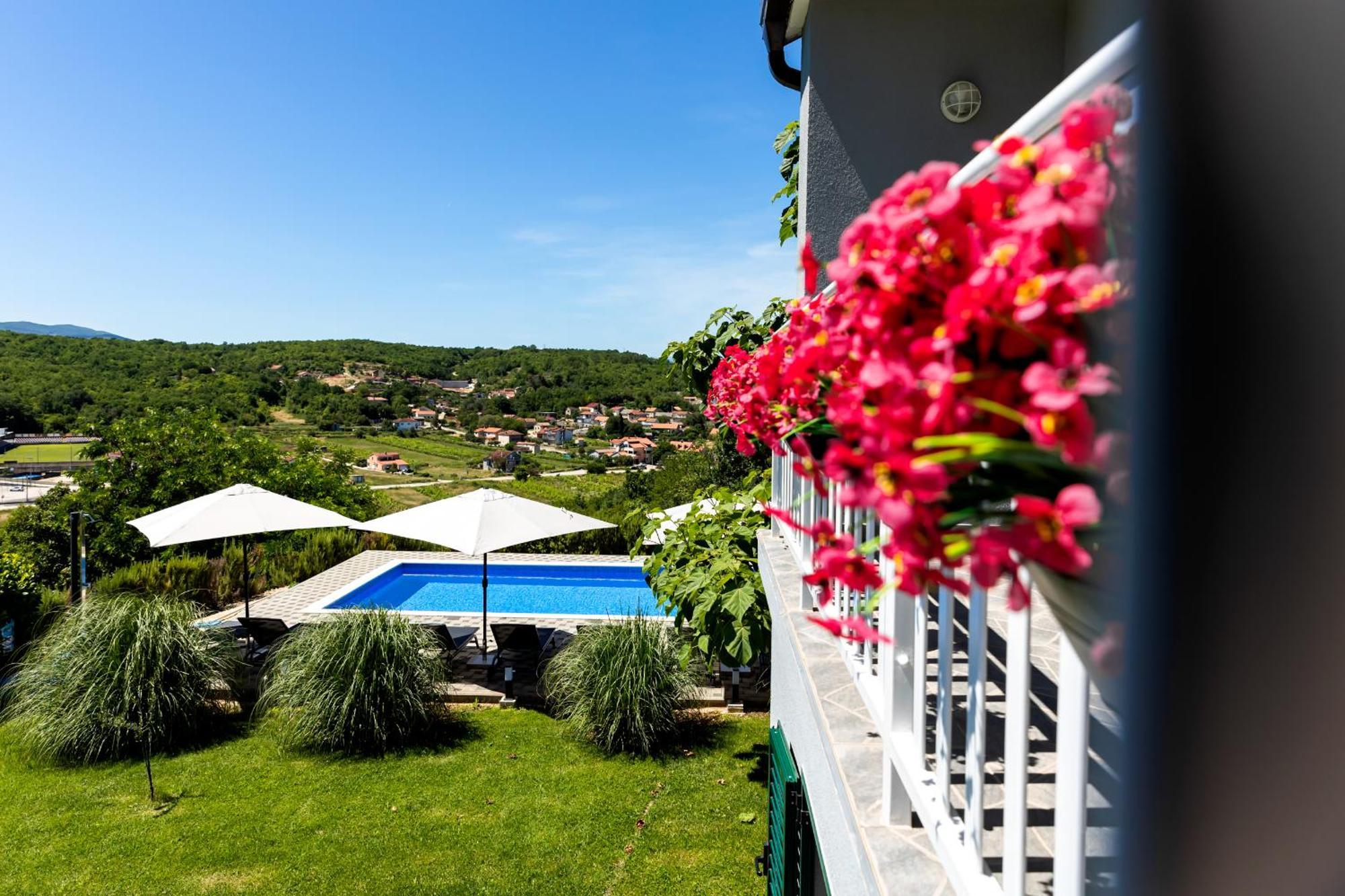 Villa Matko - Family Destination Zmijavci Eksteriør billede