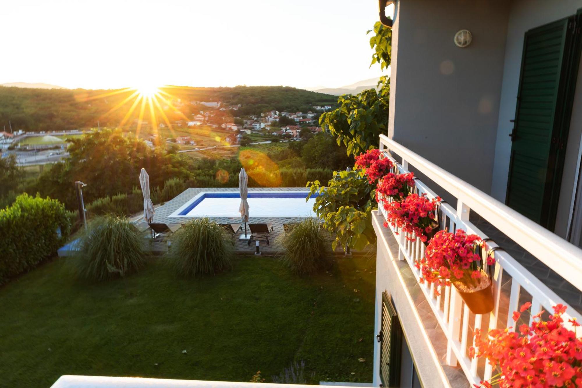 Villa Matko - Family Destination Zmijavci Eksteriør billede